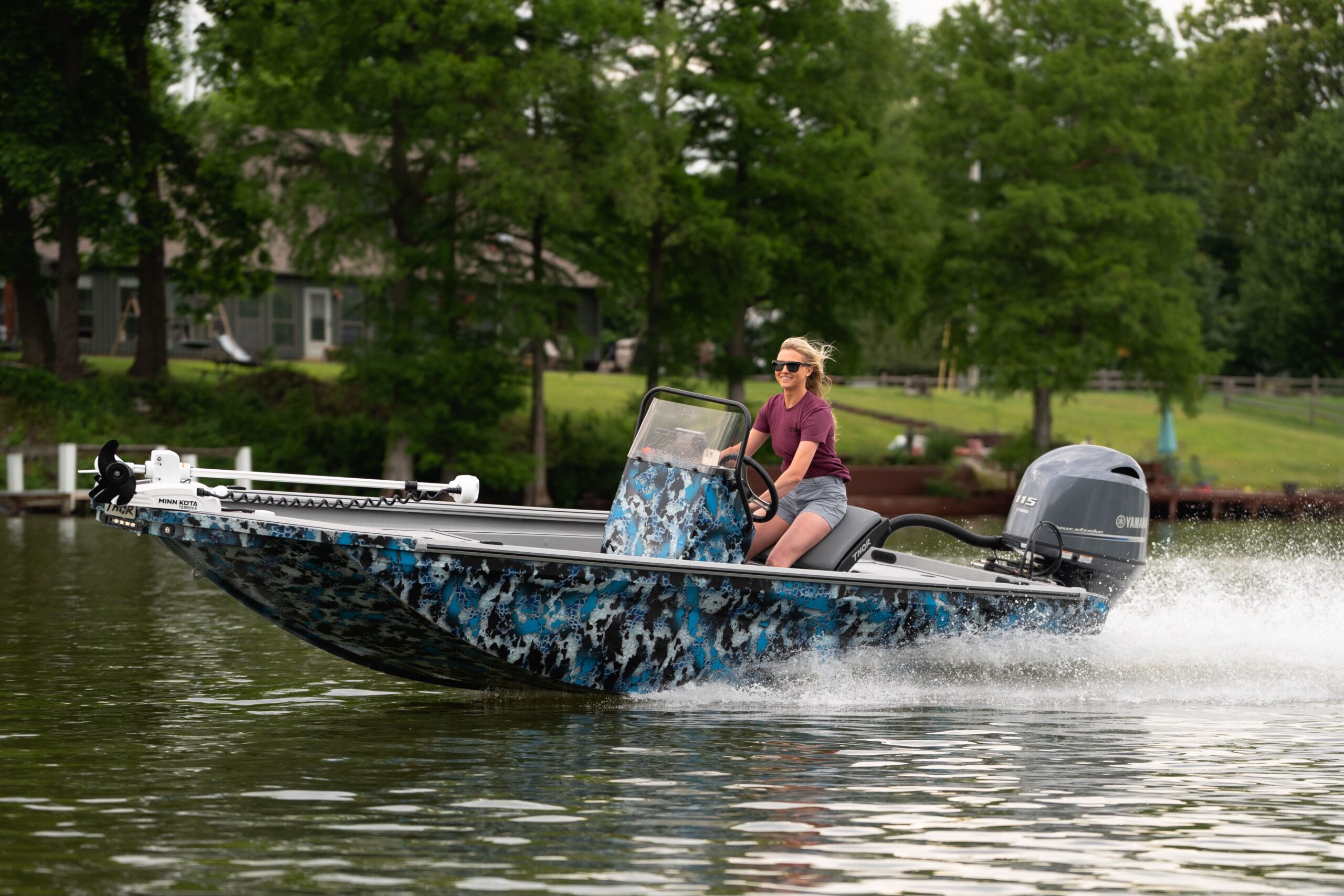 1900 Lake Hammer Center Console (LH1900cC) – THOR Boats